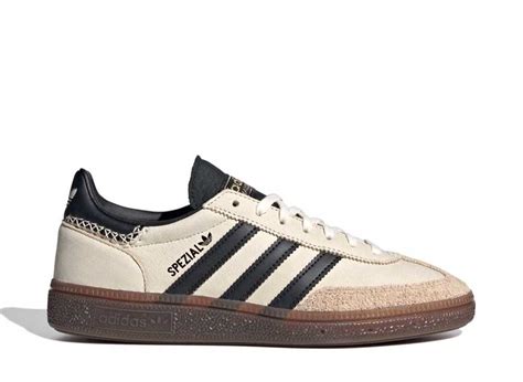 adidas originals handball spezial unisex core black/magic beige|Adidas spezial magic beige.